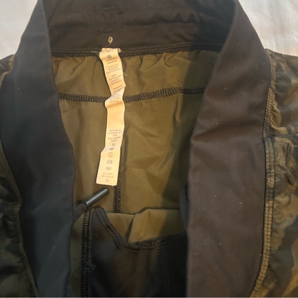 Lululemon T.H.E. Short 9” Linerless - Picture 8 of 11